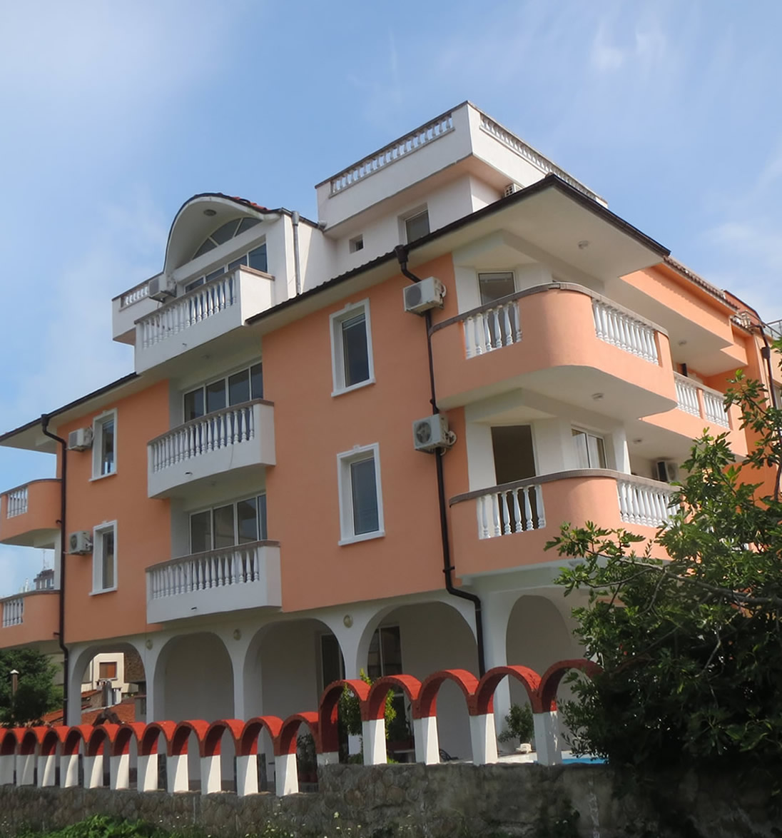 Хотел Ния - Китен